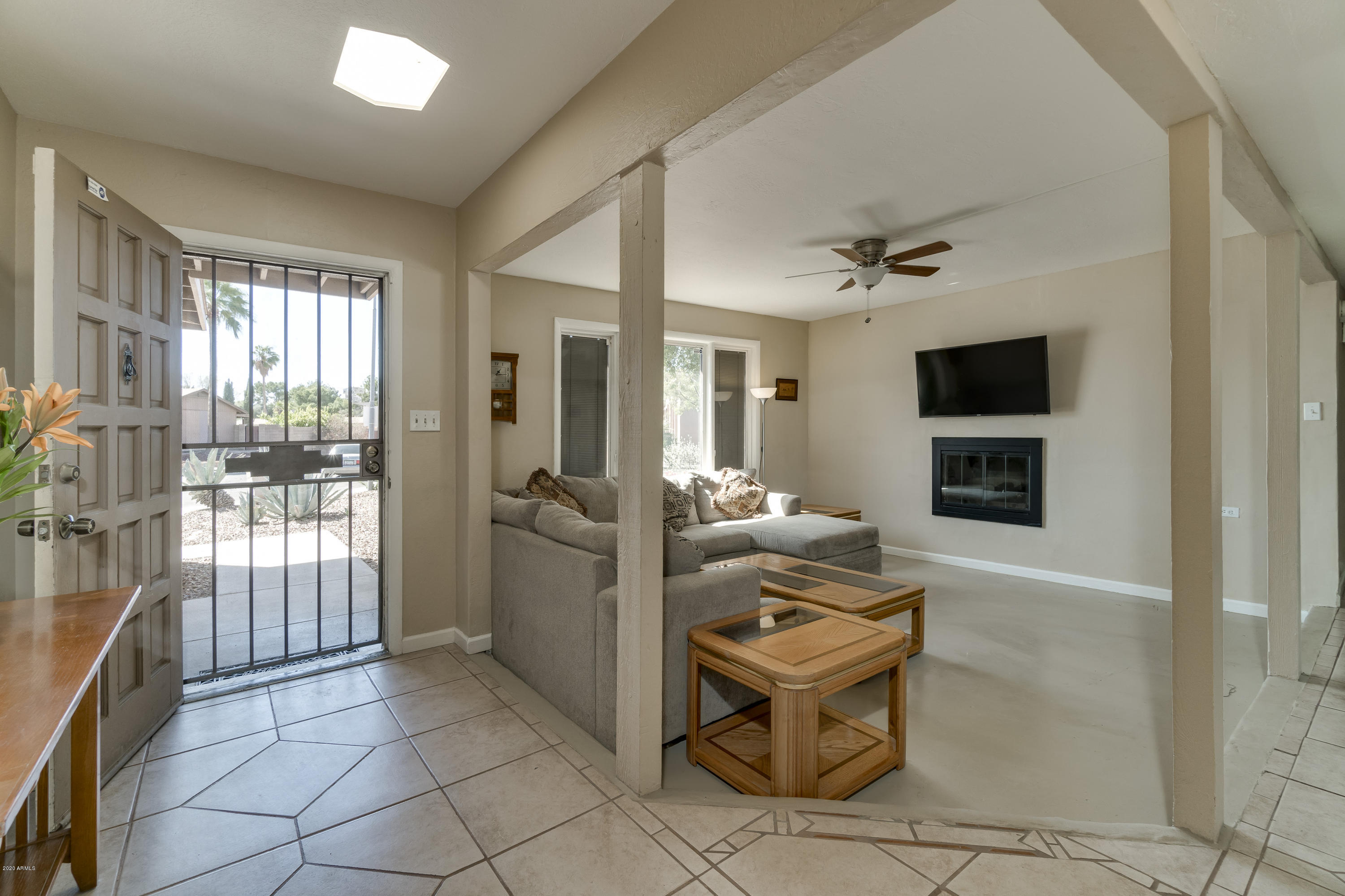 3622 East Wethersfield Road Phoenix, AZ 85032 - Photo 8 of 35 Entryway