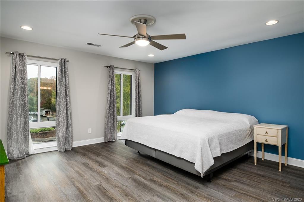 5809 Sharon Road, Unit E Charlotte, NC 28210 - Photo 22 of 48 Gallery Image 22