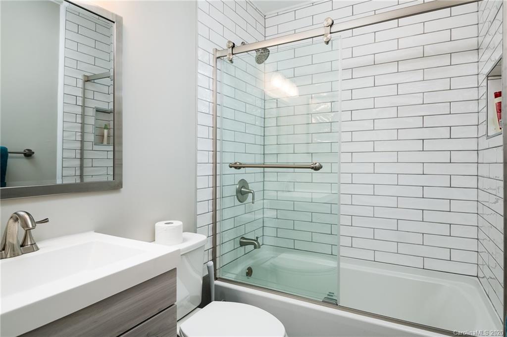 5809 Sharon Road, Unit E Charlotte, NC 28210 - Photo 32 of 48 Gallery Image 32