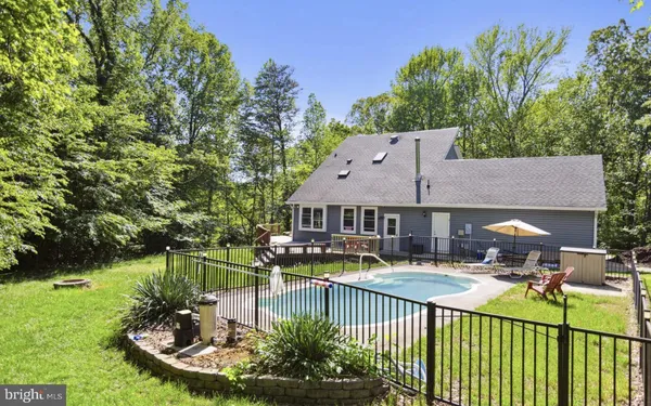 $615,000 | 16 Peregrine Court, Stafford, VA 22554