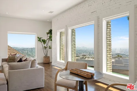 $3,995,000 | 2700 Glendower Avenue, Los Angeles, CA 90027