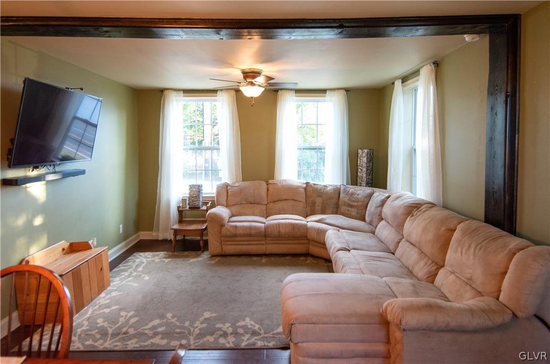4282 Howertown Road Northampton, PA 18067 - Photo 6 of 27 Gallery Image 6