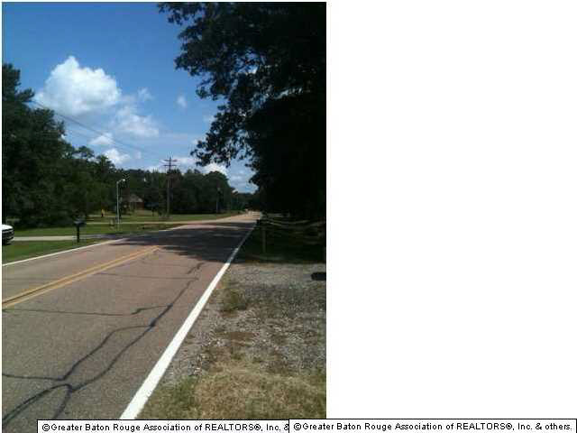 7671 Elliot Road Baton Rouge, LA 70817 - Photo 2 of 3