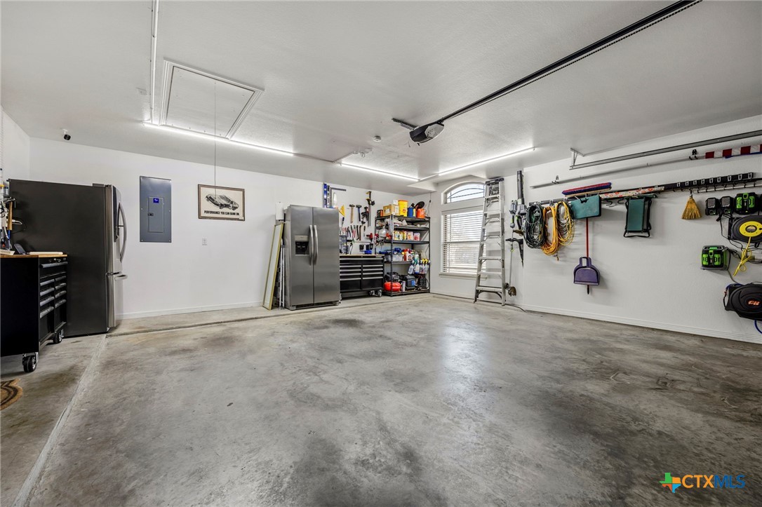 166 Mountain Rose Road Belton, TX 76513 - Photo 27 of 37 a view of a garage
