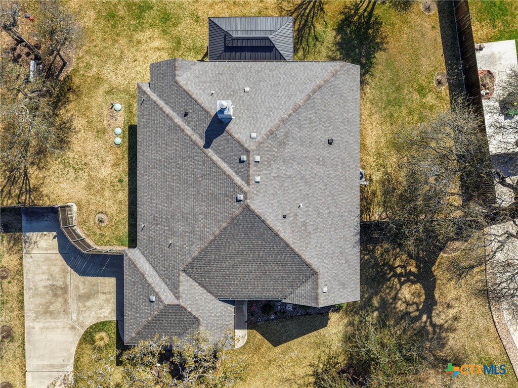 166 Mountain Rose Road Belton, TX 76513 - Photo 35 of 37 front view of a house with yard