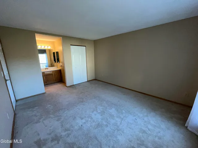 $199,900 | 622 Apex Lane, Troy, NY 12182