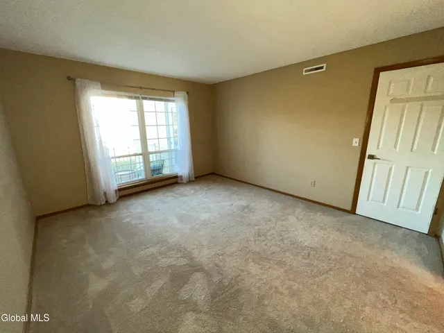 $199,900 | 622 Apex Lane, Troy, NY 12182