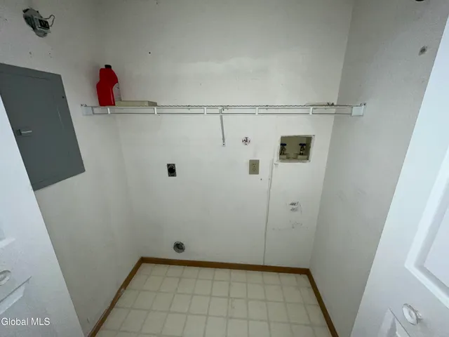 $199,900 | 622 Apex Lane, Troy, NY 12182