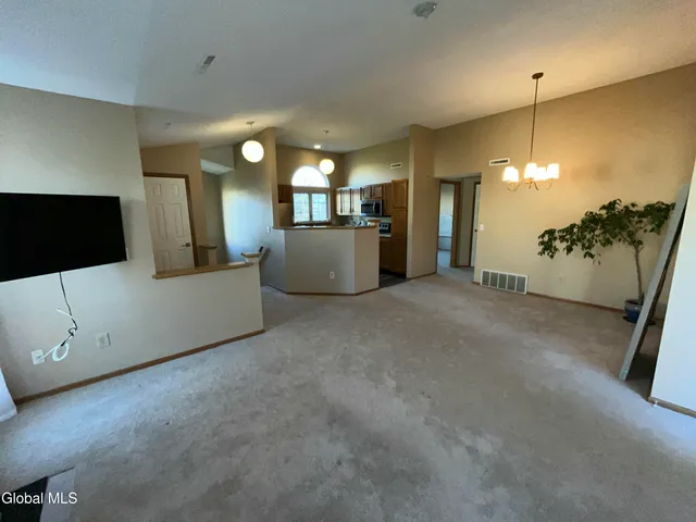 $199,900 | 622 Apex Lane, Troy, NY 12182