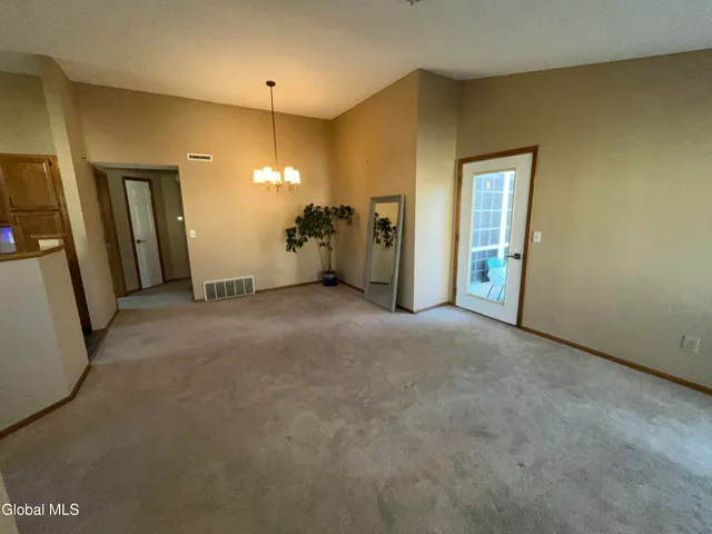 $199,900 | 622 Apex Lane, Troy, NY 12182