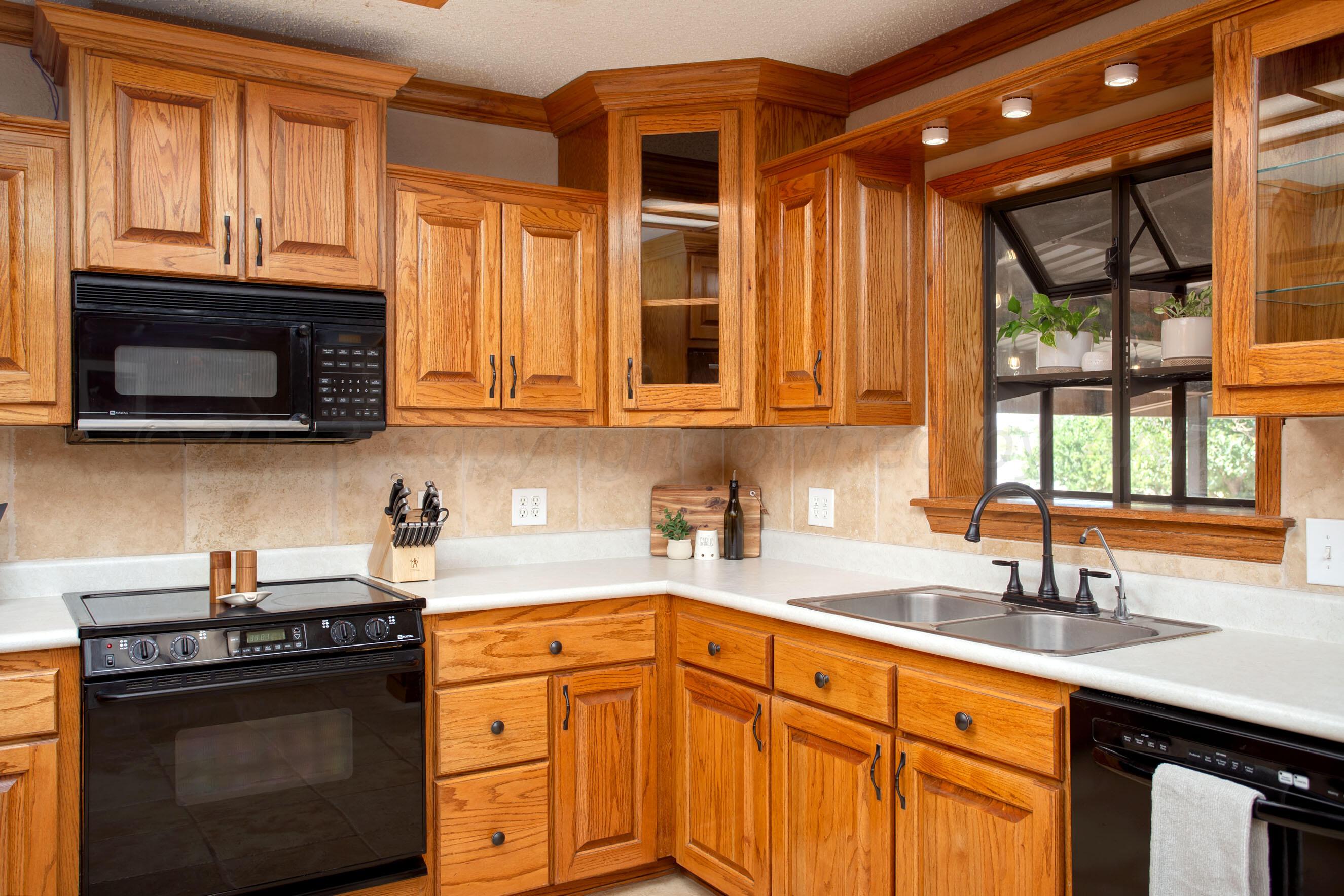 104 Raton Trail Amarillo, TX 79108 - Photo 13 of 49 Kitchen