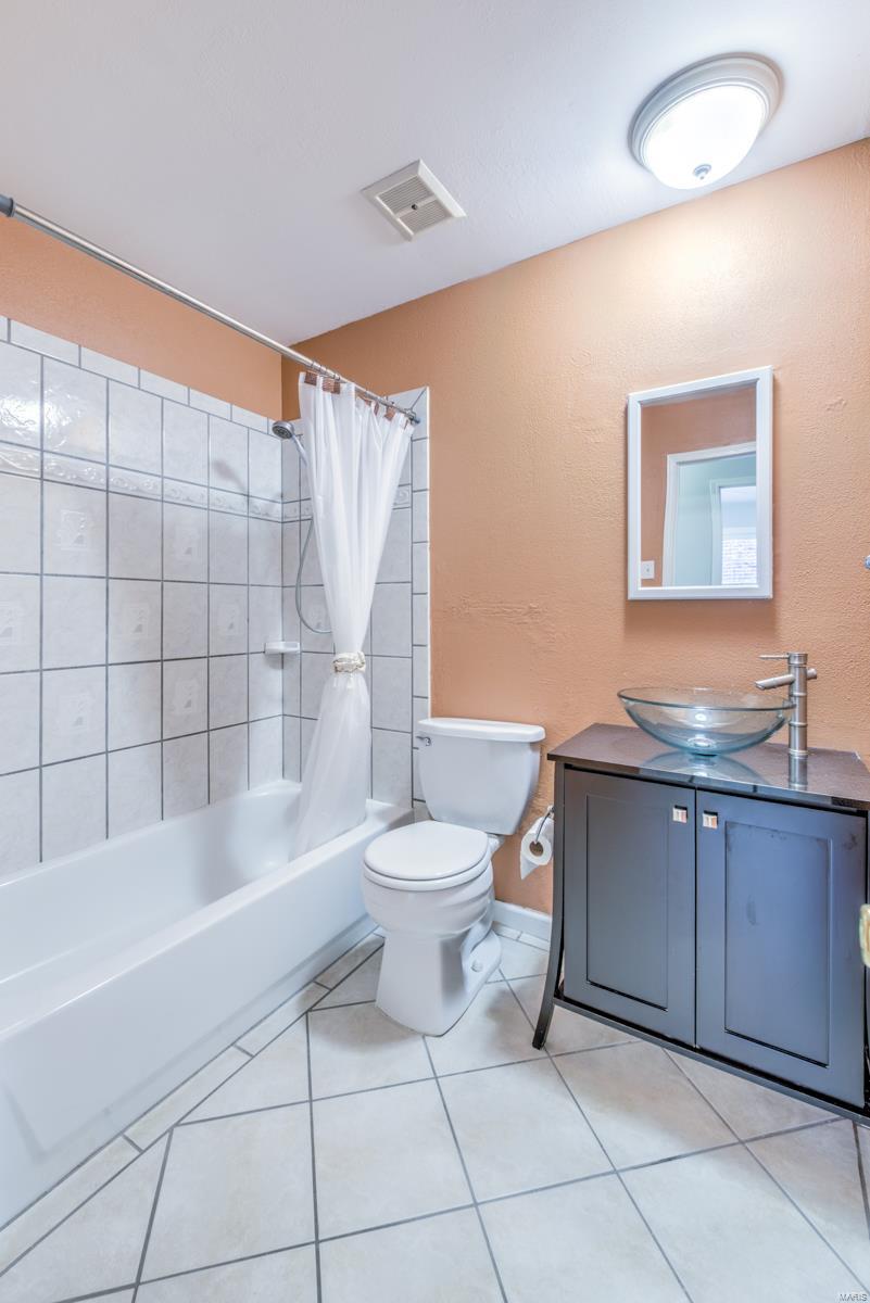 5816 Rabbit Run Drive St. Louis, MO 63129 - Photo 9 of 25 Gallery Image 9