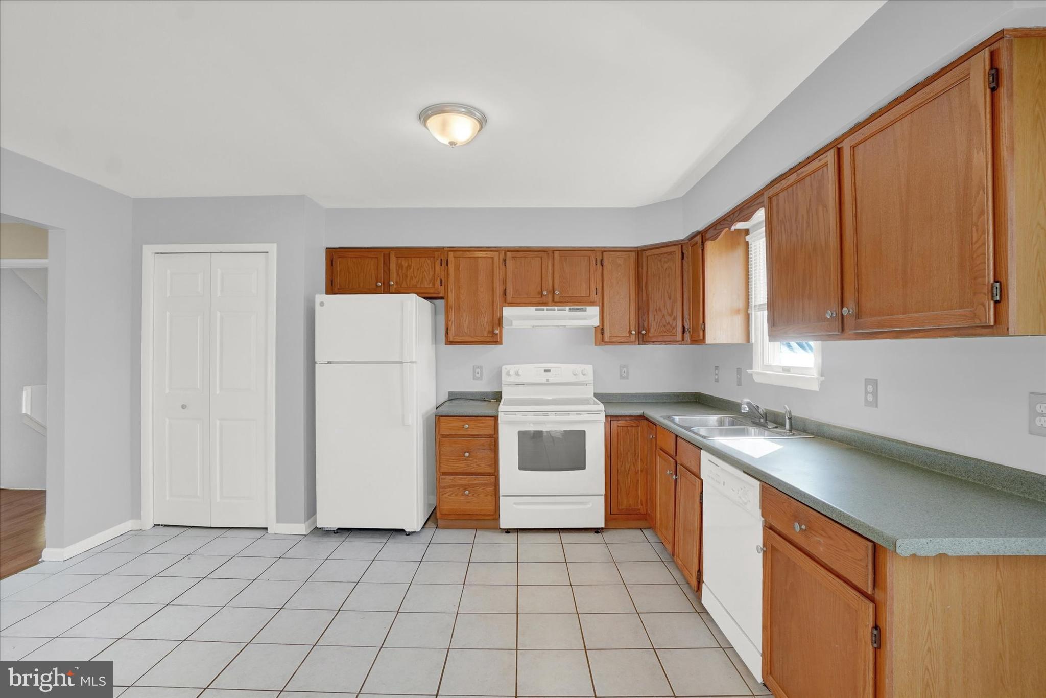 6776 Church Road, Unit 2 Felton, PA 17322 - Photo 9 of 27 Kitchen