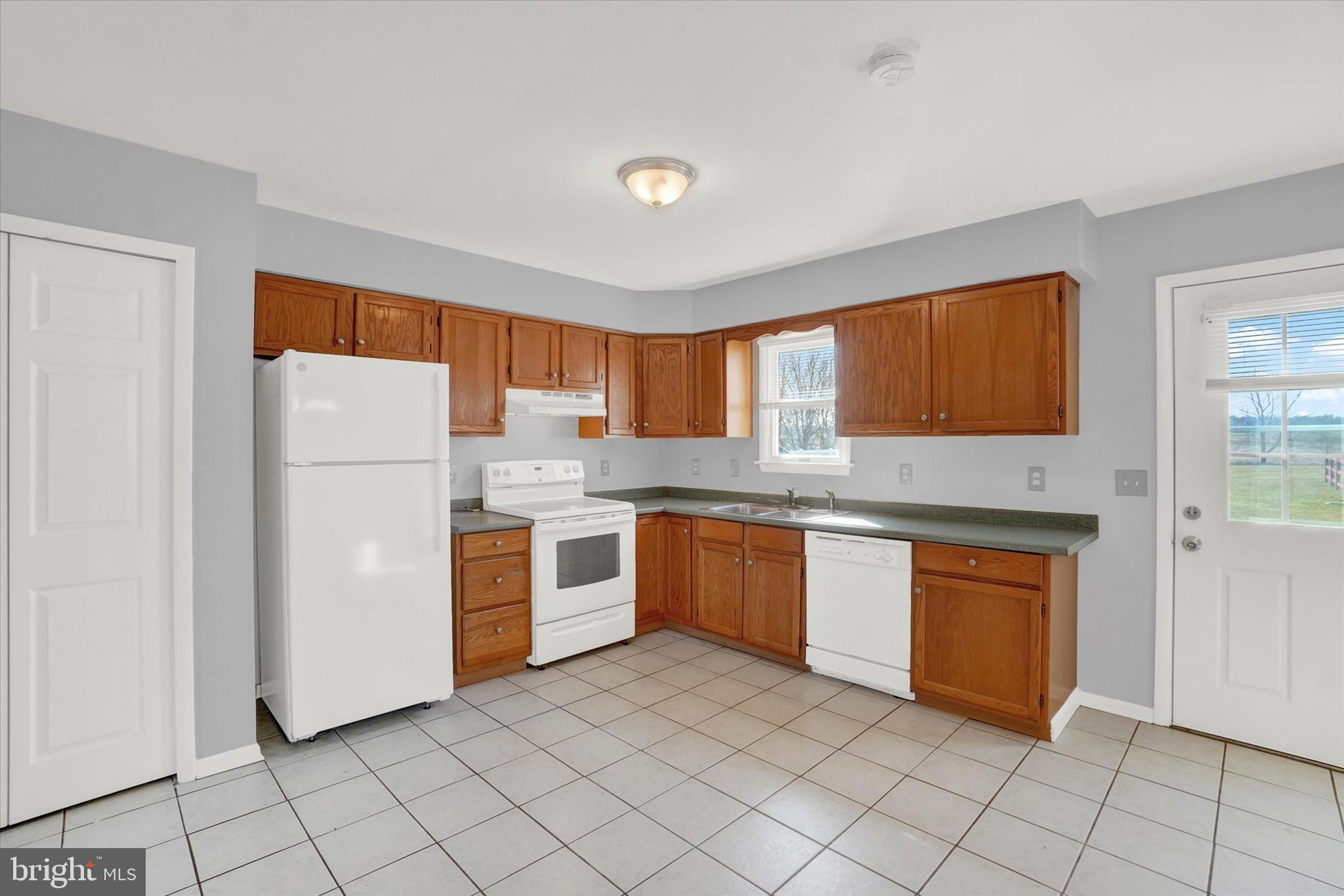 6776 Church Road, Unit 2 Felton, PA 17322 - Photo 10 of 27 Kitchen