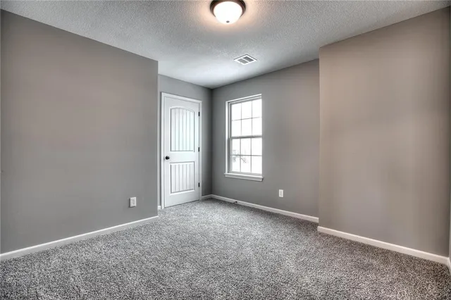 $439,900 | 6110 Northeast 118th Street, Kansas City, MO 64156
