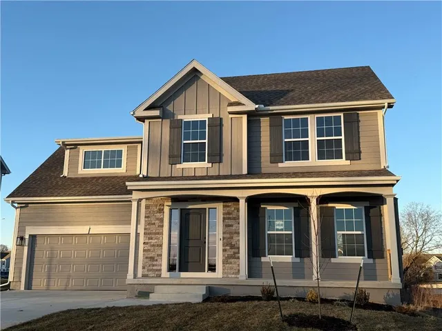 $439,900 | 6110 Northeast 118th Street, Kansas City, MO 64156