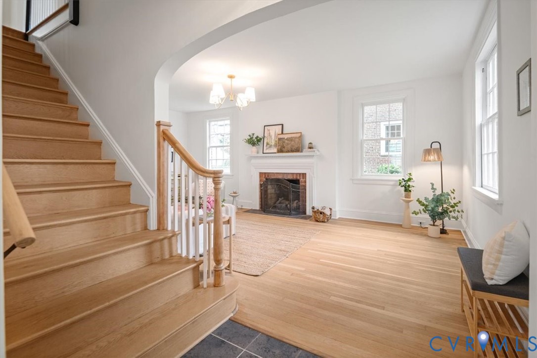 4703 Sylvan Road Richmond, VA 23225 - Photo 12 of 49 Foyer looking into the Family Room
