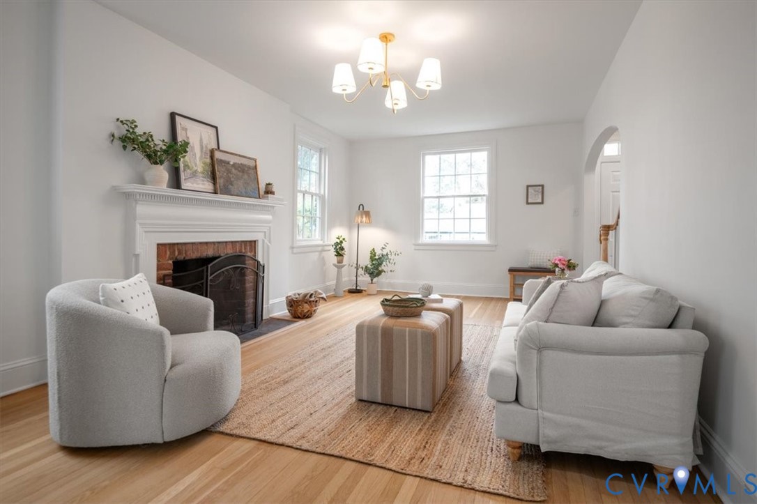 4703 Sylvan Road Richmond, VA 23225 - Photo 14 of 49 Living room