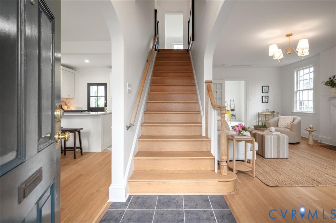 4703 Sylvan Road Richmond, VA 23225 - Photo 4 of 49 Foyer