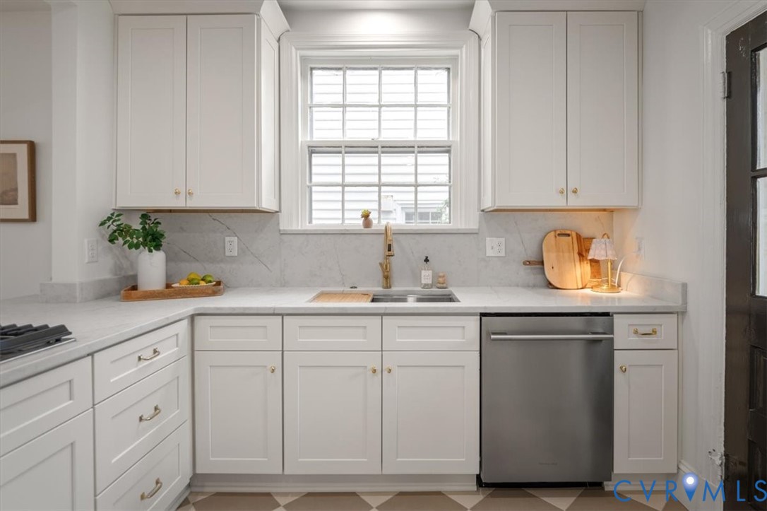 4703 Sylvan Road Richmond, VA 23225 - Photo 10 of 49