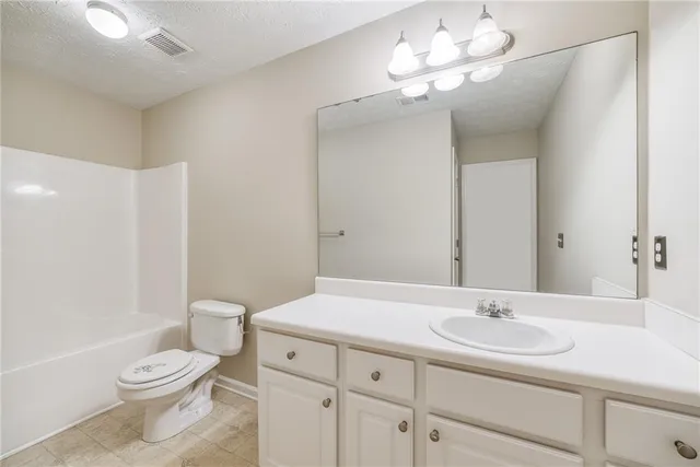 $274,000 | 453 Tara Commons Circle, Loganville, GA 30052