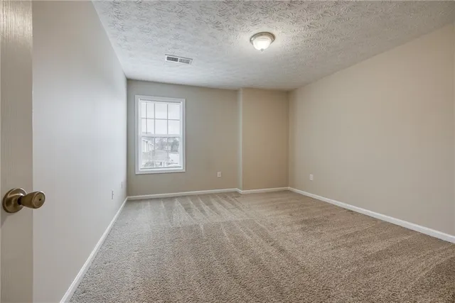 $274,000 | 453 Tara Commons Circle, Loganville, GA 30052