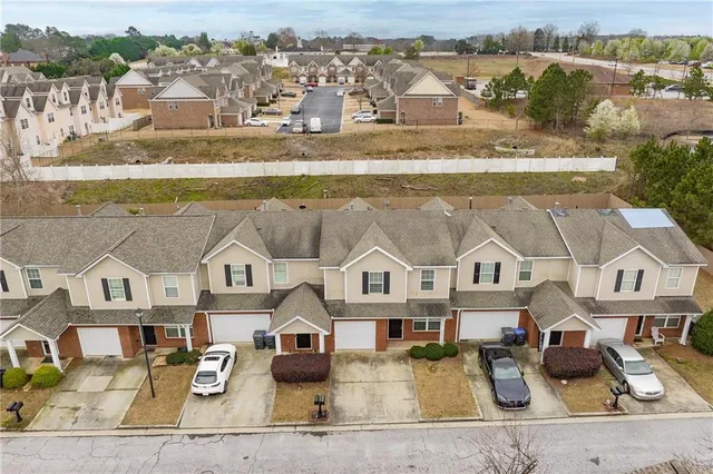 $274,000 | 453 Tara Commons Circle, Loganville, GA 30052