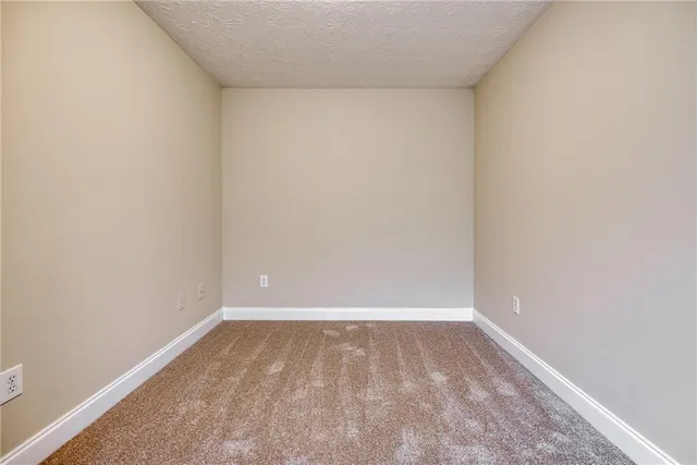 $274,000 | 453 Tara Commons Circle, Loganville, GA 30052