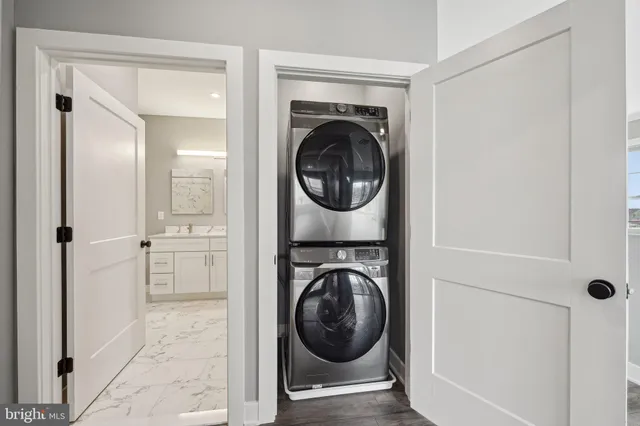 $2,160 | 2421 Bristol Road, Unit 1B407, Warrington, PA 18976