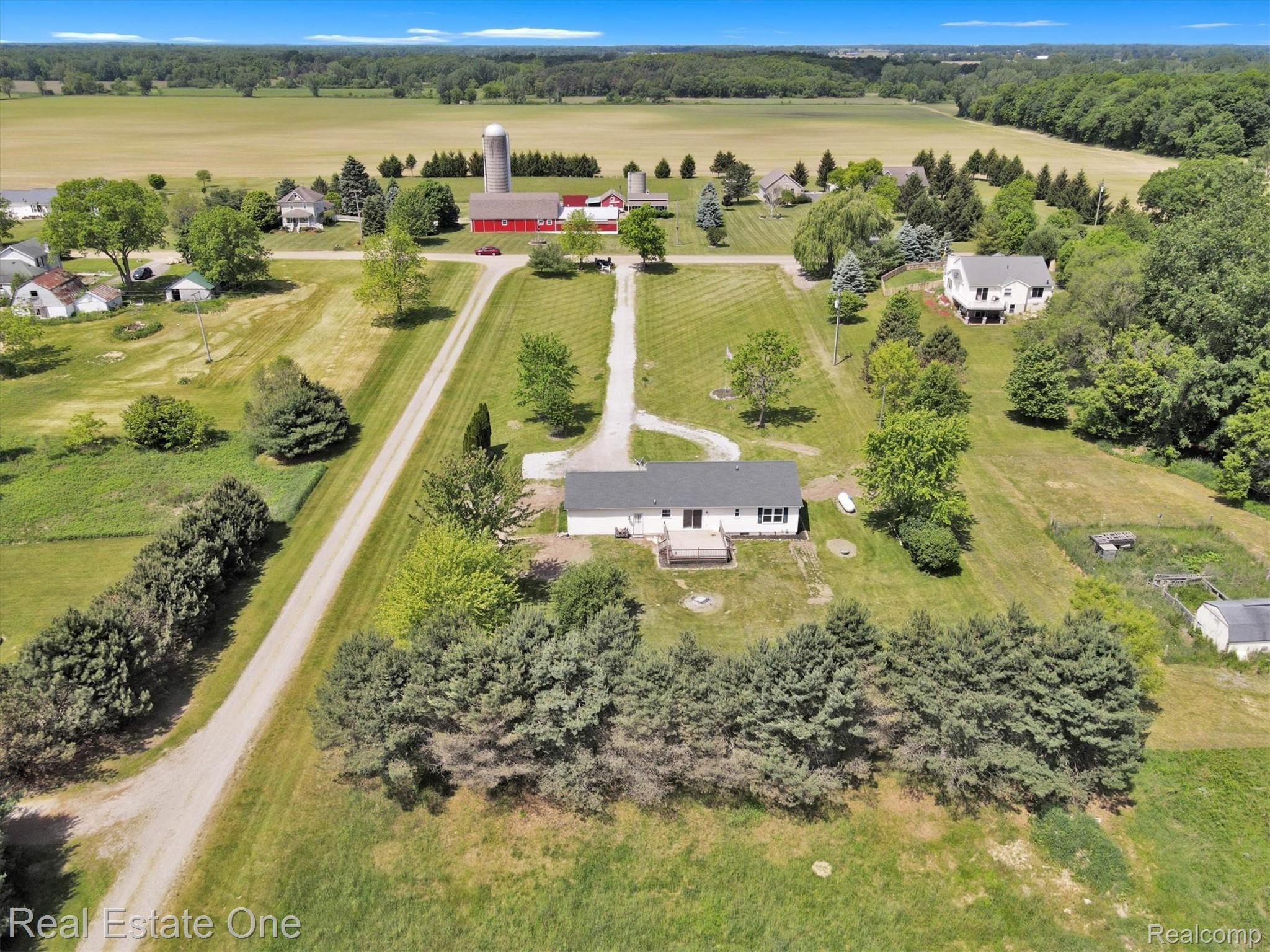 276 North Kane Road Webberville, MI 48892 - Photo 19 of 20 17.jpg