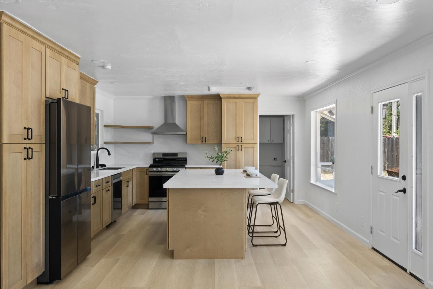 620 Hidden Valley Road Watsonville, CA 95076 - Photo 7 of 52 Gallery Image 7
