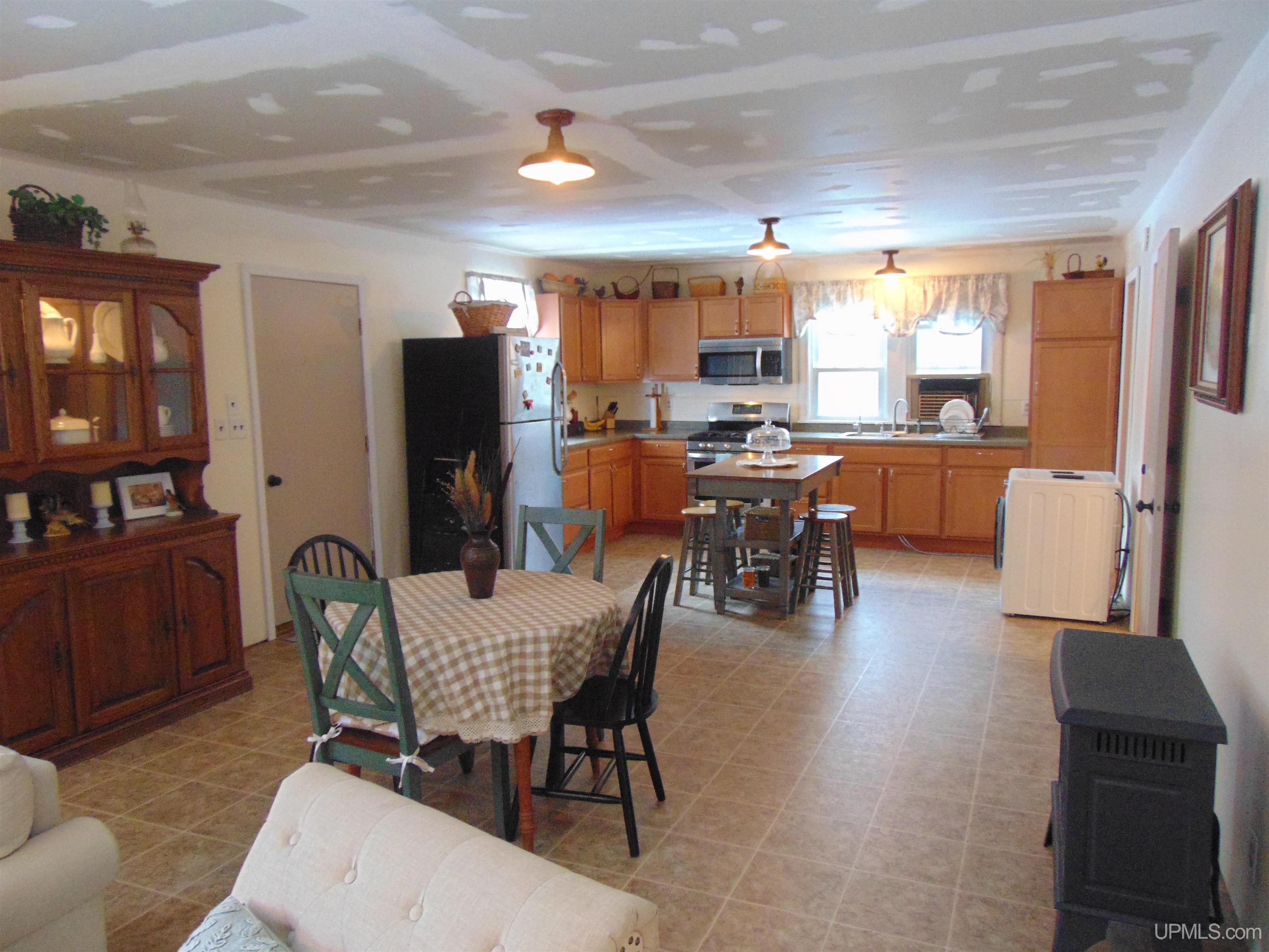 7349 East Old M28 Road Trout Creek, MI 49967 - Photo 10 of 48