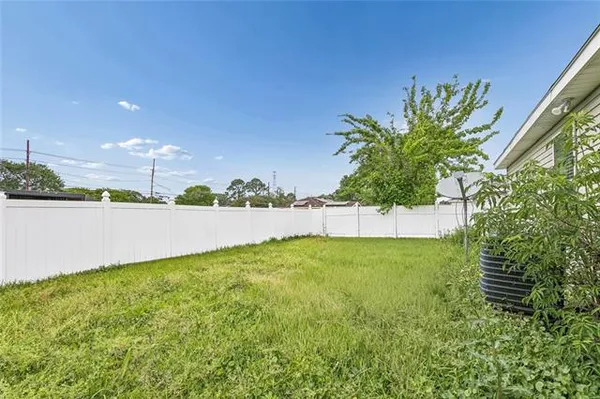 $1,895 | 3531 Adrian Street, New Orleans, LA 70131