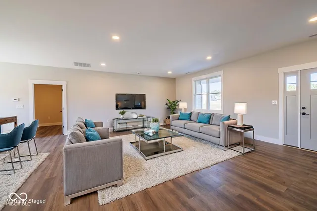 $400,000 | 106 Pin Oak Road, Spencer, IN 47460