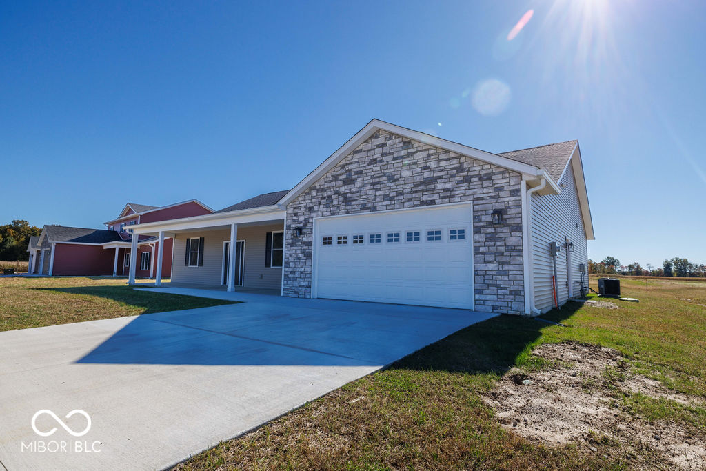 106 Pin Oak Road Spencer, IN 47460 - Photo 8 of 36