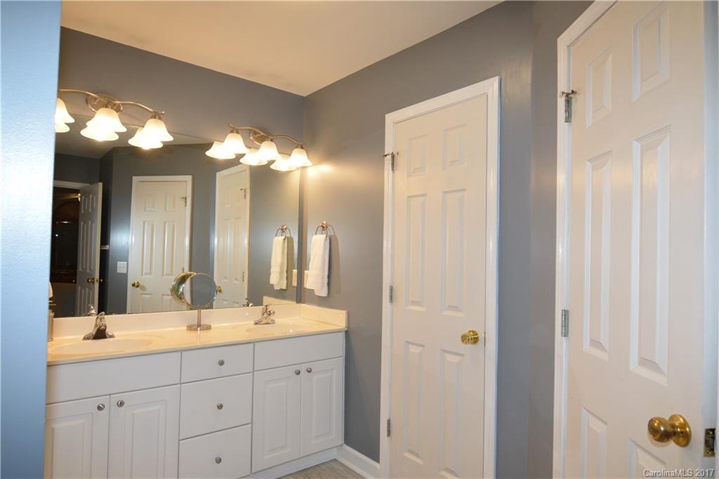 2157 Lookout Ridge Rock Hill, SC 29732 - Photo 11 of 22 Gallery Image 11