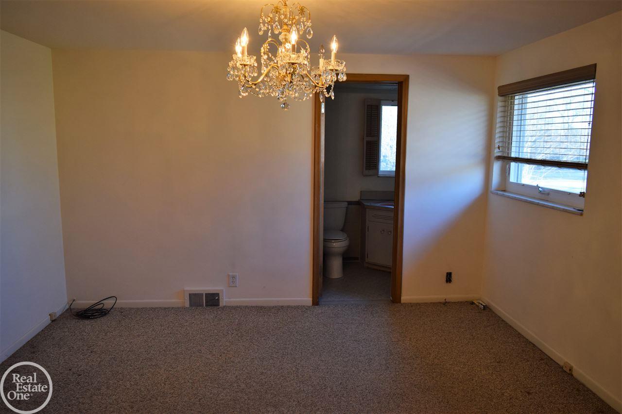 336 Neff Road Grosse Pointe, MI 48230 - Photo 12 of 15 31374785-11.JPG