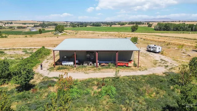 $985,000 | 27260 Hop Road, Caldwell, ID 83607