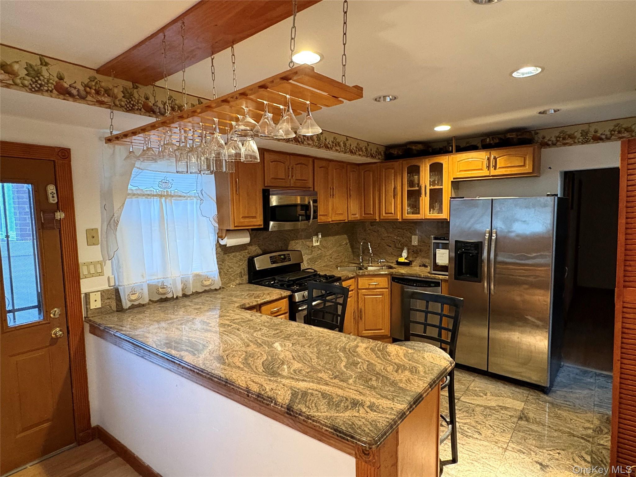 34 Marlowe Road Valley Stream, NY 11580 - Photo 8 of 27 Gallery Image 8