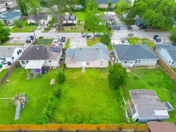 $1,750 | 505 Sikes Street, Houston, TX 77018