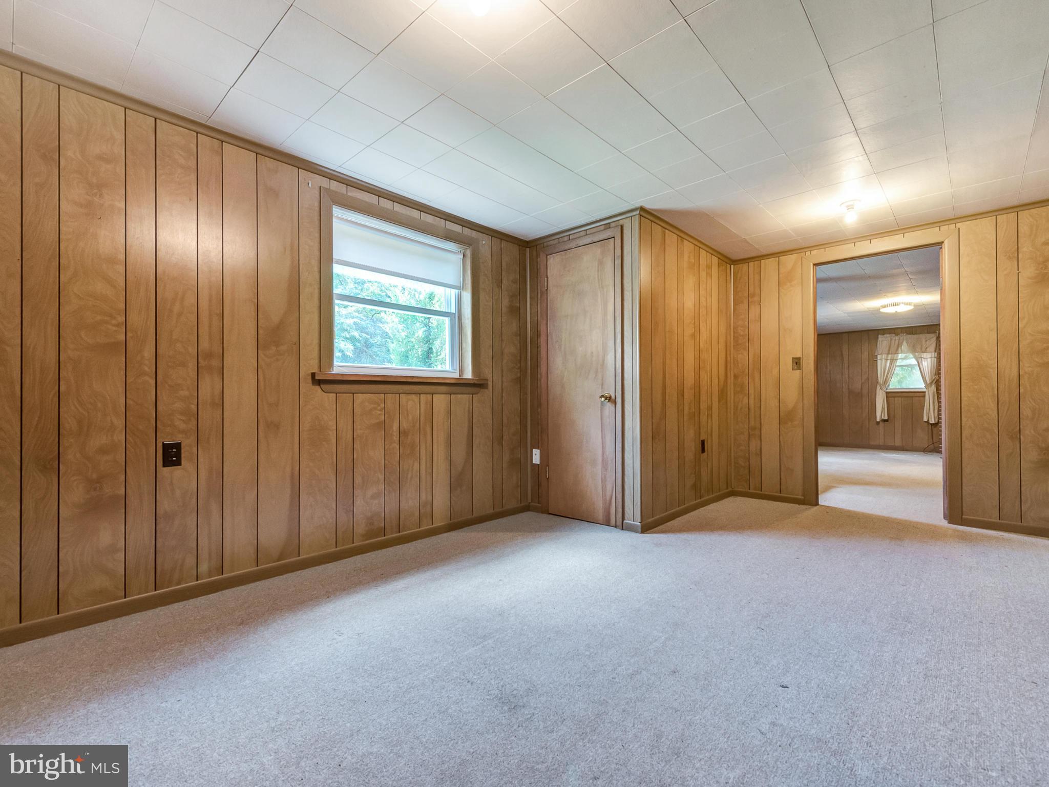 2633 Lander Road Jefferson, MD 21755 - Photo 14 of 29 Family Room