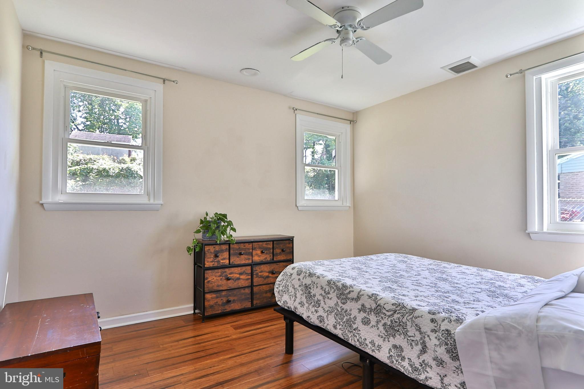 26 Edgemoor Road Cheltenham, PA 19012 - Photo 6 of 26 Large bedrooms
