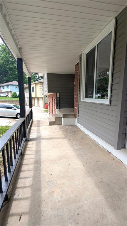 2005 North Plymouth Road Independence, MO 64058 - Photo 4 of 69