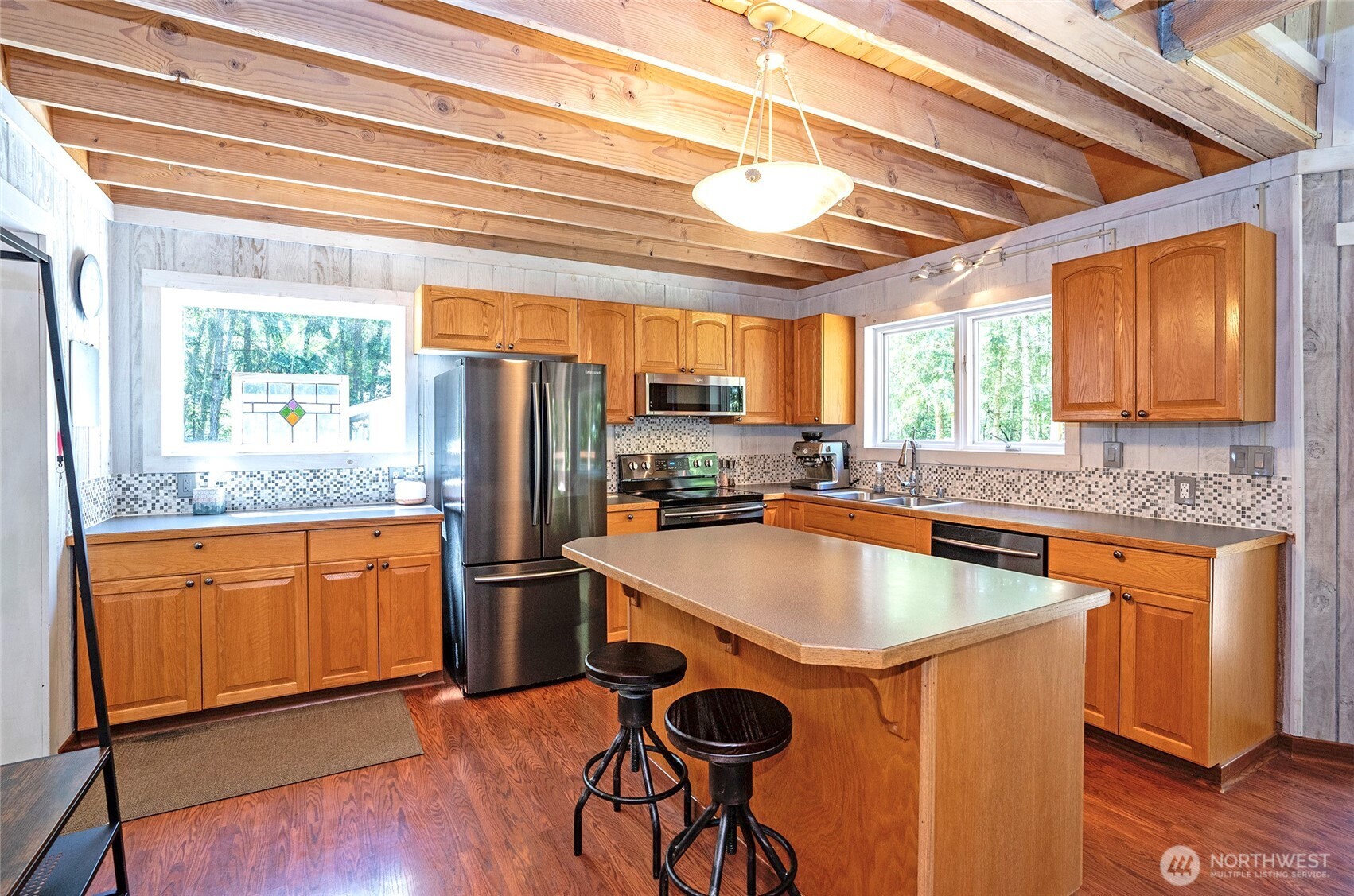9393 Phillips Road Southeast Port Orchard, WA 98367 - Photo 6 of 40 Gallery Image 6