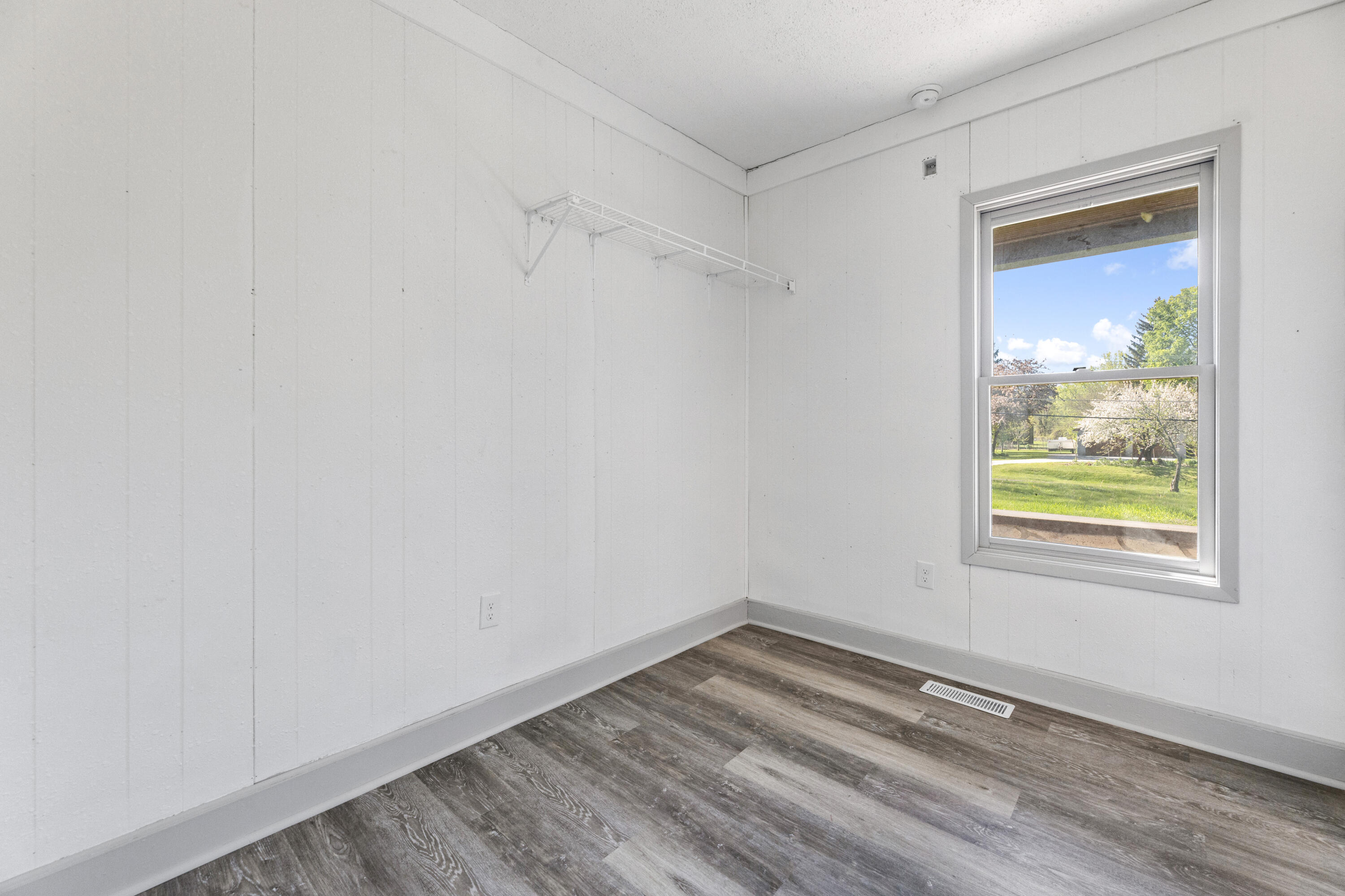 1245 County Rd PH Onalaska, WI 54650 - Photo 11 of 22 814 16th st (L11)