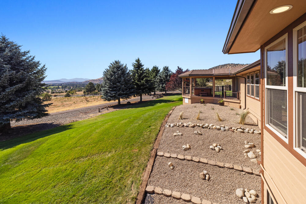 12520 Lisa Road Klamath Falls, OR 97603 - Photo 59 of 64 12520LisaRd.-74