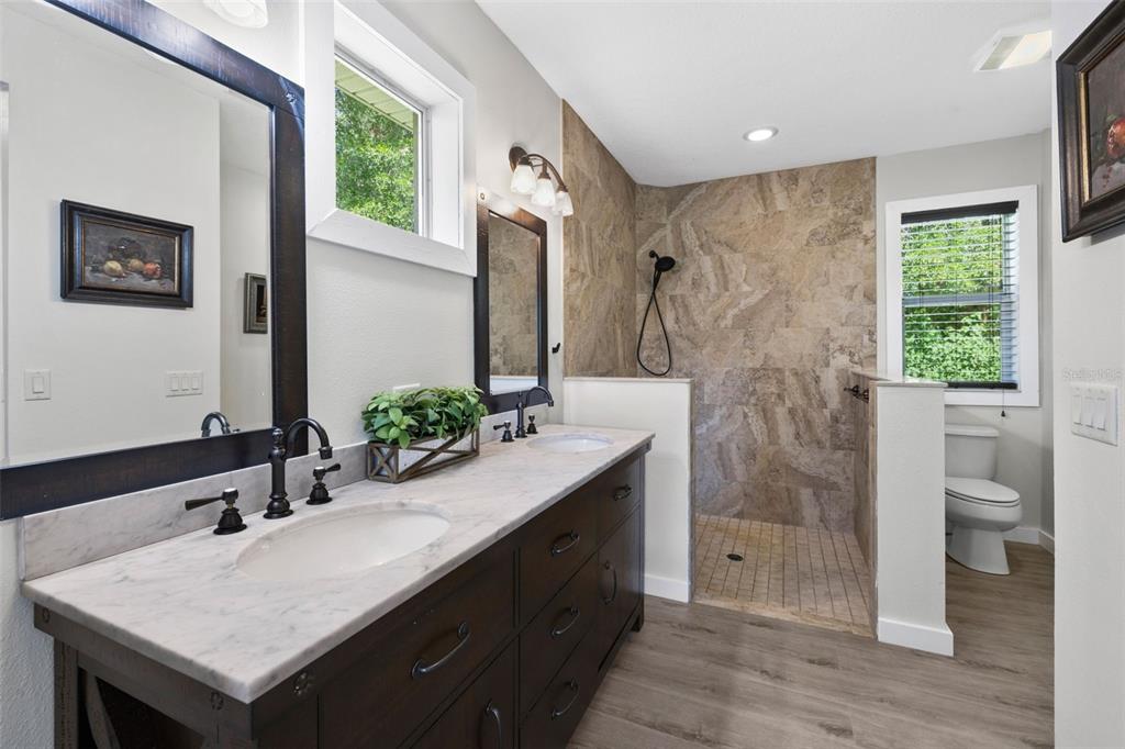 14765 Highway 41 Spring Hill, FL 34610 - Photo 14 of 61 a bathroom with a sink and a mirror