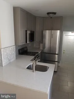 $1,100 | 116 Grape Street, Unit 7, Philadelphia, PA 19127