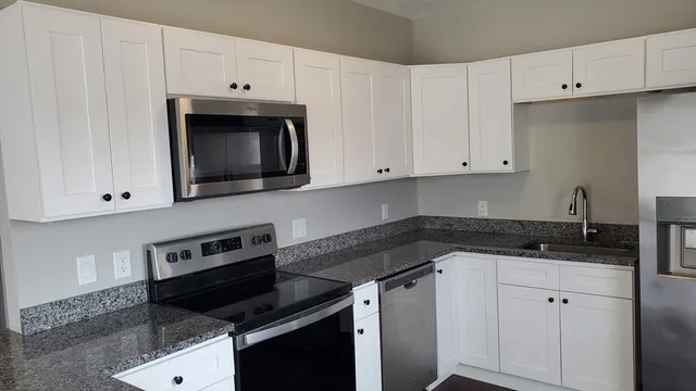 $2,500 | 296 Main Street, Unit 3A, Oxford, MA 01540