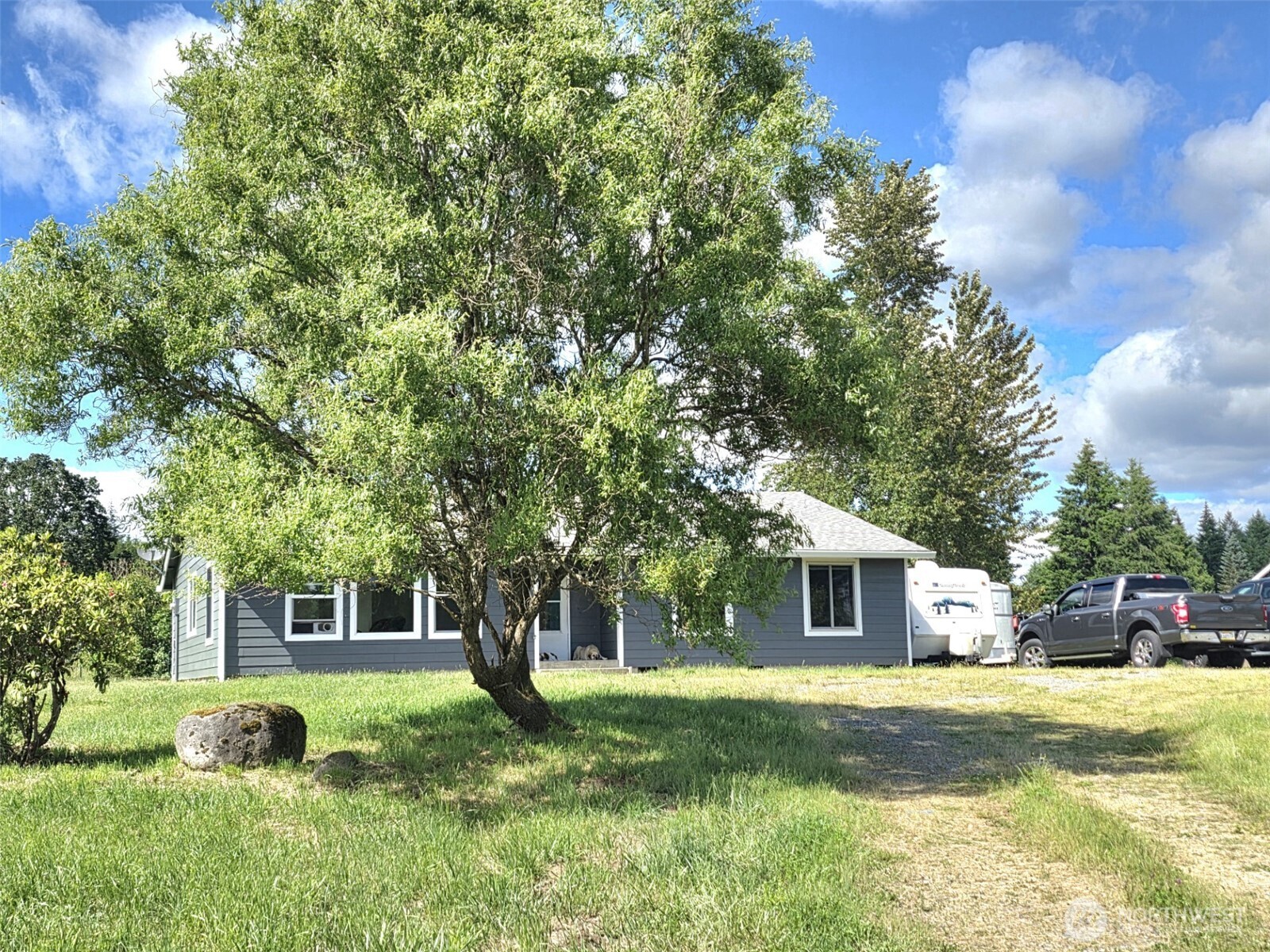 11916 Fillman Road Southeast Rainier, WA 98576 - Photo 3 of 33